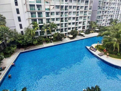 GOLD CONDO DUSIT